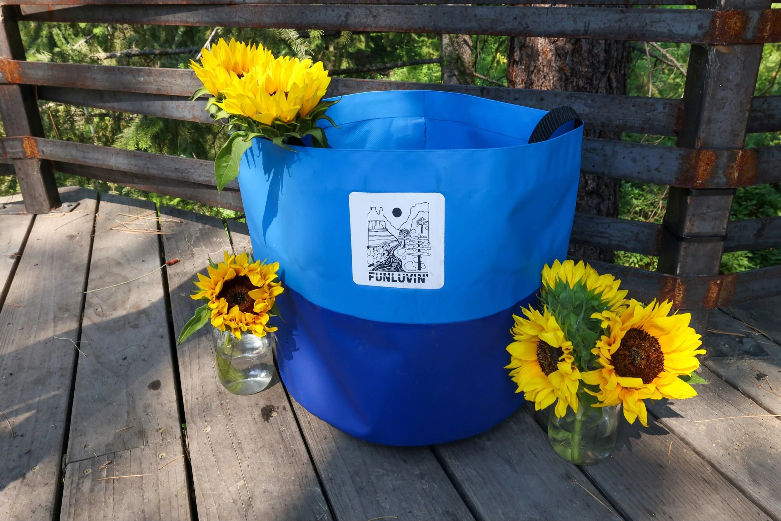 Dark Blue/Light Blue Collapsible Bucket Bag